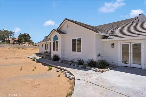 Exterior - 27679 River Rock, Helendale, CA 92342 photo 5 of 10