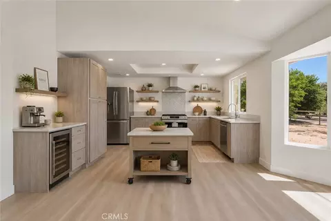 Kitchen - 27679 River Rock, Helendale, CA 92342 photo 2 of 5