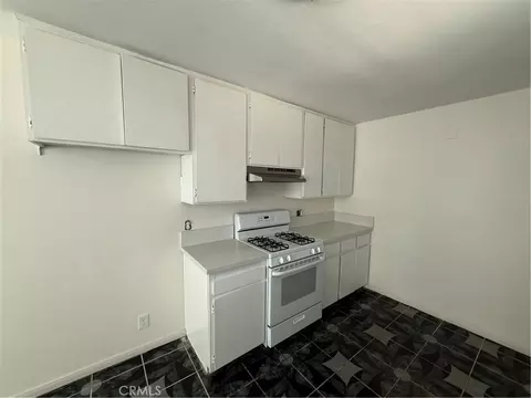 Kitchen - 35310 Western Dr, Barstow, CA 92311 photo 2 of 3