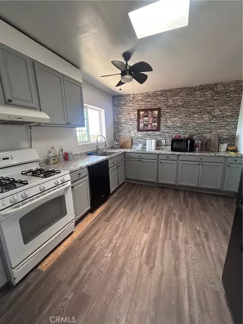 8471 Caughlin, Phelan, CA 92371 photo 13