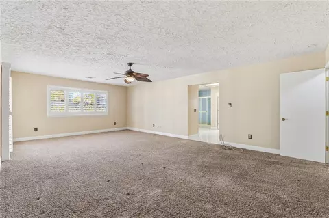 Bedroom - 16385 Kamana Ct, Apple Valley, CA 92307 photo 2 of 5