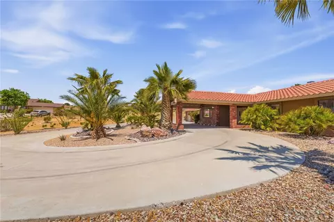 Exterior - 16385 Kamana Ct, Apple Valley, CA 92307 photo 3 of 11