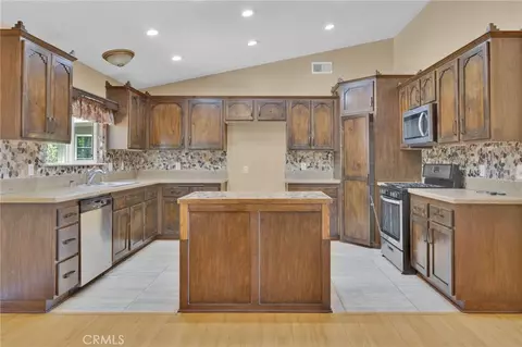 Kitchen - 10768 10th, Hesperia, CA 92345 photo 1 of 3