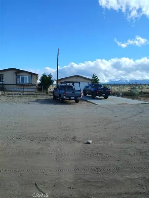 10075 Dos Palmas Rd, Victorville, CA 92392