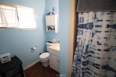 Bath - 1360 Nancy, Barstow, CA 92311 photo 2 of 3