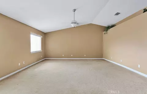 Living - 15184 Walnut, Hesperia, CA 92345 photo 6 of 6