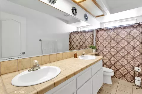 Bath - 15184 Walnut, Hesperia, CA 92345 photo 1 of 3