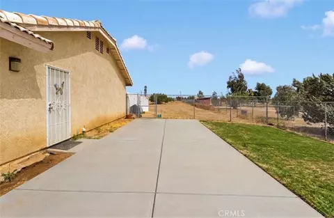 Exterior - 15184 Walnut, Hesperia, CA 92345 photo 2 of 2