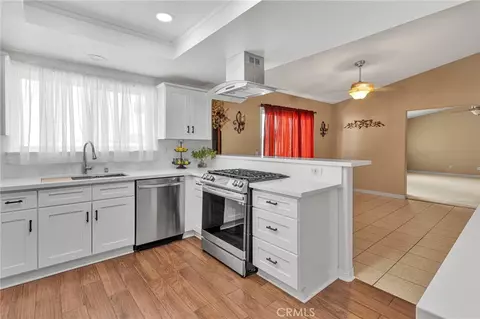 Kitchen - 15184 Walnut, Hesperia, CA 92345 photo 4 of 4