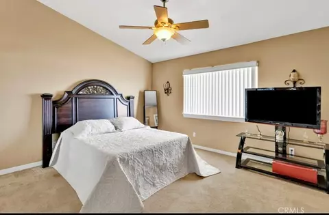 Bedroom - 15184 Walnut, Hesperia, CA 92345 photo 3 of 9