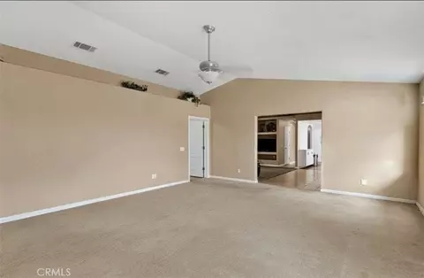 Living - 15184 Walnut, Hesperia, CA 92345 photo 5 of 6