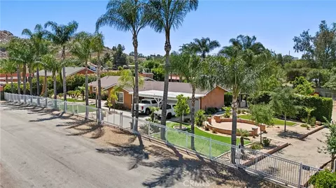 View/Area - 19345 Warren, Riverside, CA 92508 photo 3 of 14