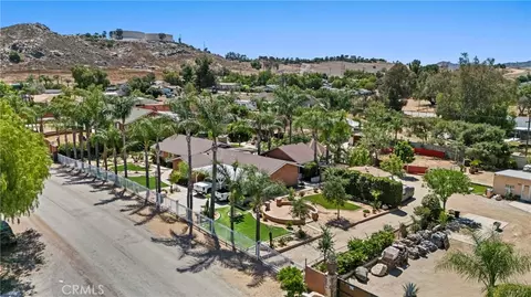 View/Area - 19345 Warren, Riverside, CA 92508 photo 4 of 14