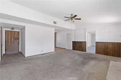 Living - 12365 Waynoka Rd, Apple Valley, CA 92308 photo 2 of 4