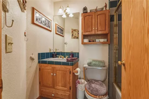 Bath - 775 Madera, Lake Arrowhead, CA 92352 photo 5 of 7