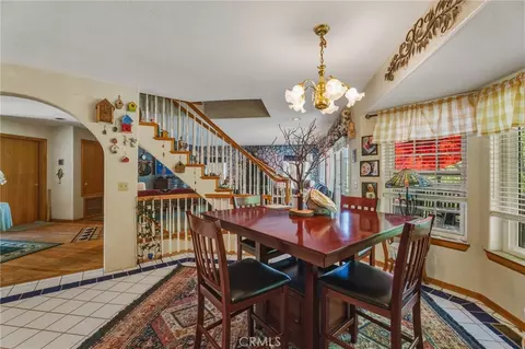 Dining - 775 Madera, Lake Arrowhead, CA 92352 photo 2 of 4