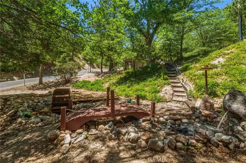 Exterior - 775 Madera, Lake Arrowhead, CA 92352 photo 11 of 16
