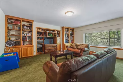 Living - 775 Madera, Lake Arrowhead, CA 92352 photo 6 of 8