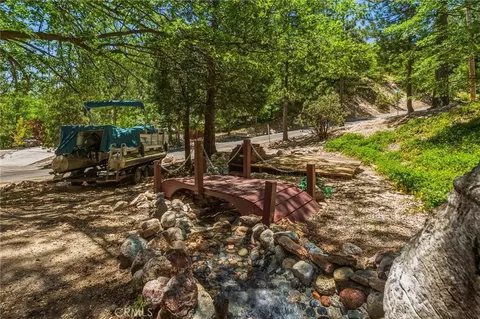 Exterior - 775 Madera, Lake Arrowhead, CA 92352 photo 10 of 16