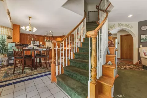 Entry Way - 775 Madera, Lake Arrowhead, CA 92352 photo 5 of 7