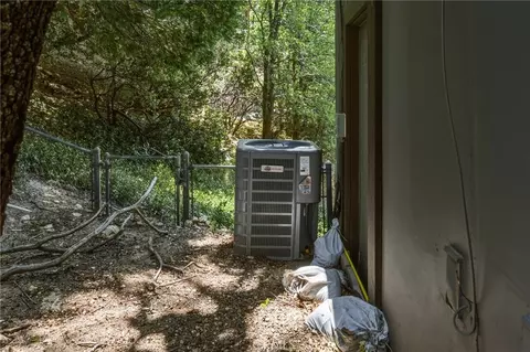 Exterior - 775 Madera, Lake Arrowhead, CA 92352 photo 14 of 16