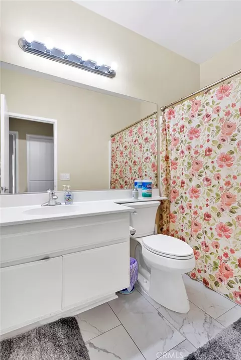 Bath - 15824 Desert Pass, Adelanto, CA 92301 photo 4 of 4