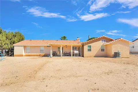 Exterior - 7454 Lyons Ave, Hesperia, CA 92345 photo 4 of 7