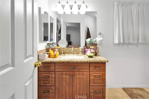 Bath - 7454 Lyons Ave, Hesperia, CA 92345 photo 2 of 5