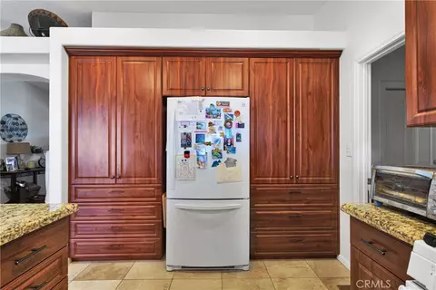 Kitchen - 7454 Lyons Ave, Hesperia, CA 92345 photo 4 of 4
