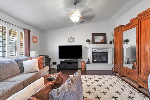 Living - 7454 Lyons Ave, Hesperia, CA 92345 photo 1 of 2