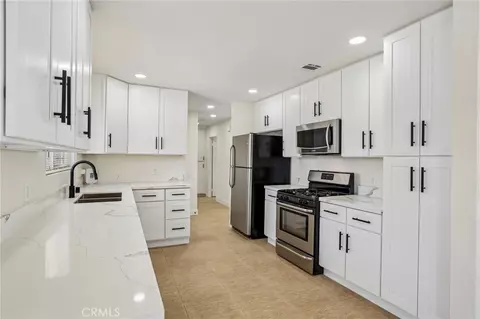 2804 E Valencia, Palm Springs, CA 92262