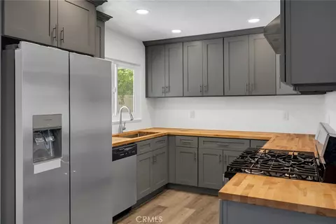 Kitchen - 904 E Virginia Way, Barstow, CA 92311 photo 1 of 2
