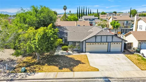 14621 Owens Riv, Victorville, CA 92392