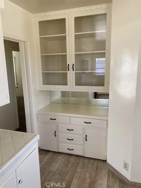 137 W Fredricks, Barstow, CA 92311 photo 4