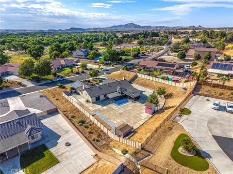 View/Area - 13997 Riverside, Apple Valley, CA 92307 photo 3 of 9