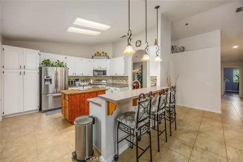 Kitchen - 13997 Riverside, Apple Valley, CA 92307 photo 5 of 5