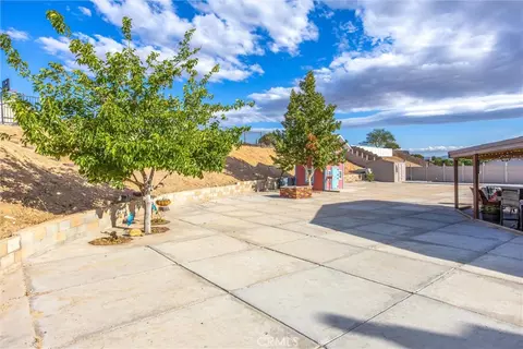 Exterior - 13997 Riverside, Apple Valley, CA 92307 photo 7 of 14