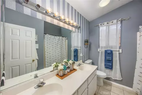 Bath - 13997 Riverside, Apple Valley, CA 92307 photo 1 of 2