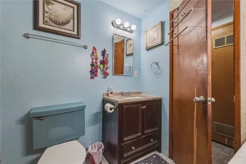 Bath - 525 E Williams St, Yermo, CA 92398 photo 5 of 5
