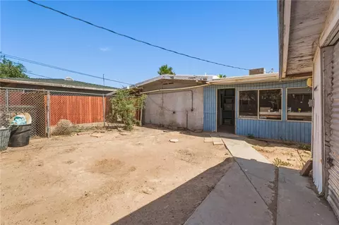 Exterior - 525 E Williams St, Yermo, CA 92398 photo 6 of 9