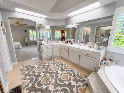 Bath - 14666 Robin, Helendale, CA 92342 photo 1 of 4