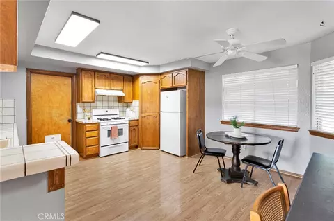 Kitchen - 10626 Valley Vis, Apple Valley, CA 92308 photo 1 of 4