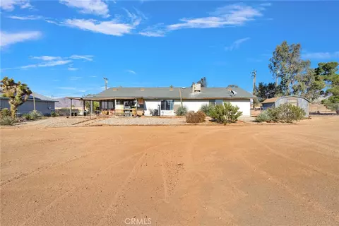 Exterior - 10626 Valley Vis, Apple Valley, CA 92308 photo 6 of 12