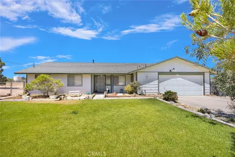Exterior - 10626 Valley Vis, Apple Valley, CA 92308 photo 11 of 12