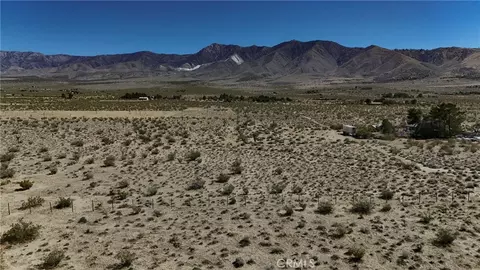 9821 Ivanhoe, Lucerne Valley, CA 92356 photo 5