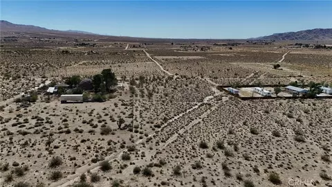 9821 Ivanhoe, Lucerne Valley, CA 92356 photo 7