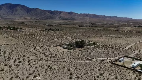 9821 Ivanhoe, Lucerne Valley, CA 92356 photo 10
