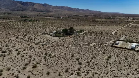 9821 Ivanhoe, Lucerne Valley, CA 92356 photo 12