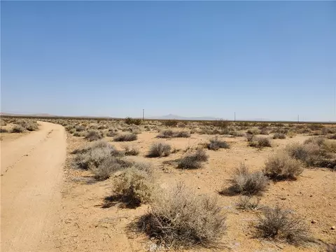 2 Dover Ave, Kramer Junction, CA 93516