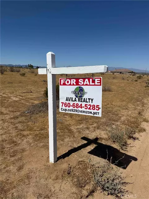 23421 Colony Rd, Apple Valley, CA 92308